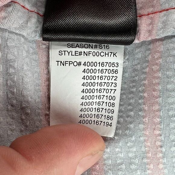 The North Face Boardshorts Men's Size 36 Red & Gray Camo Beach Swim Trunks - Picture 12 of 12